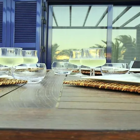 Playa Blanca Sleeps 6 Pool Wifi T691303 别墅 *